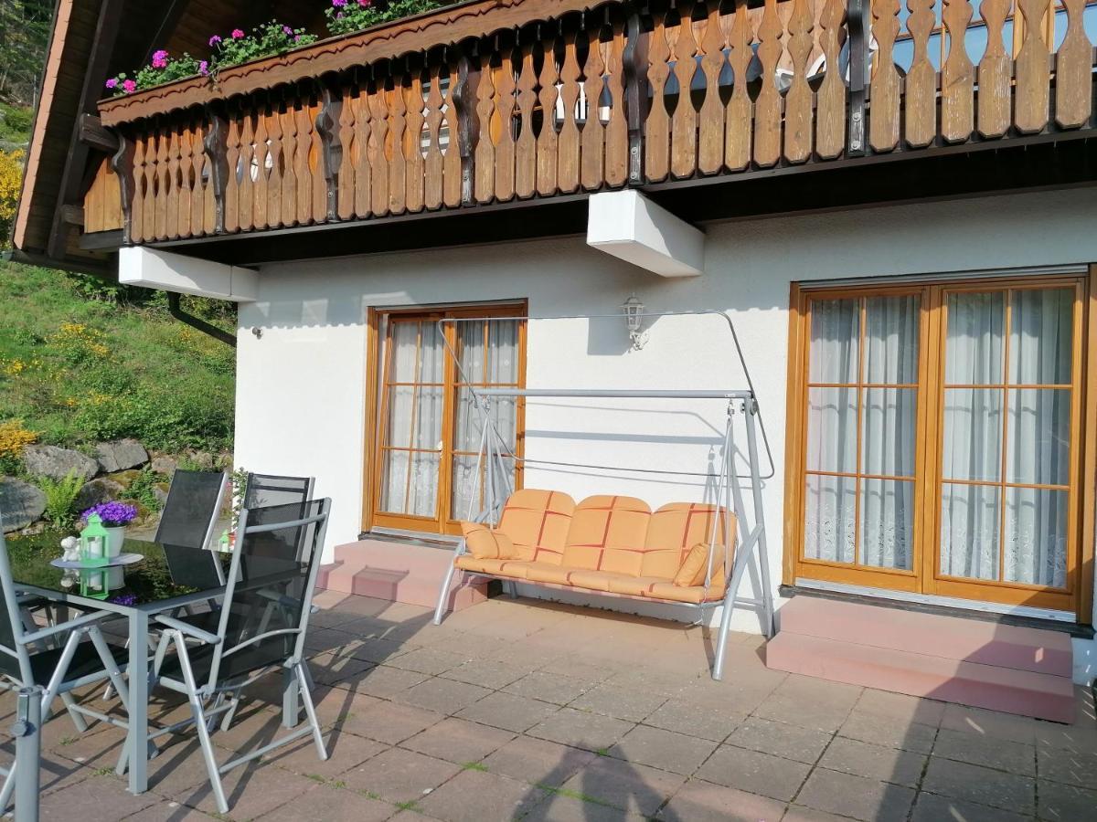 Ferienwohungen Im Kuchersbach Хорнберг Екстериор снимка